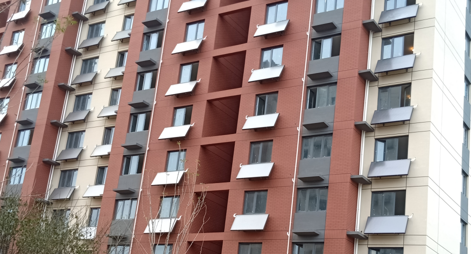 青島萬(wàn)科玫瑰里5期陽(yáng)臺(tái)壁掛